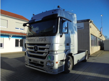 MERCEDES BENZ 1844 - Megaspace - 2010 - German - Влекач
