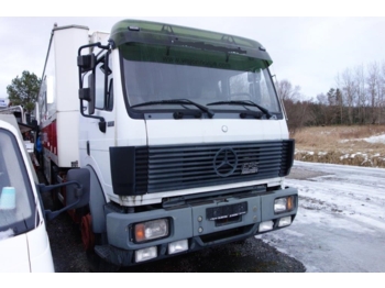 Mercedes-Benz 1733 - Влекач