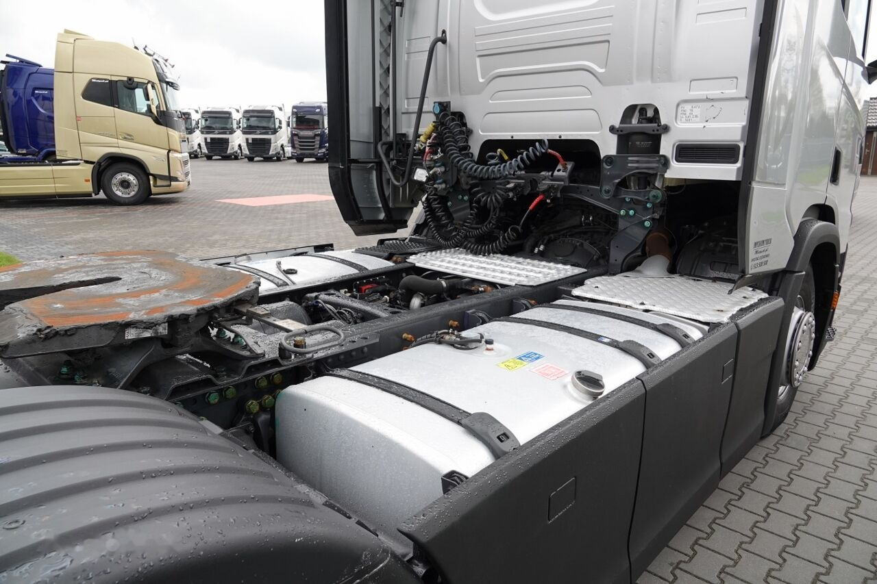 Влекач Scania R 410 / RETARDER / NISKA KABINA / NOWY MODEL / 2018 ROK: снимка 17