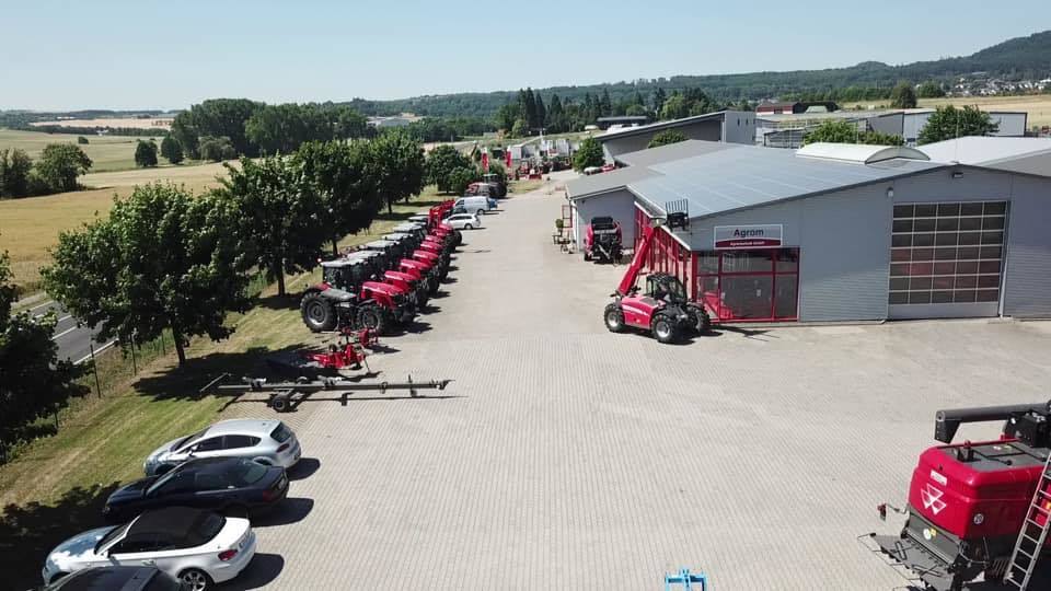 Agrom Agrartechnik GmbH - Селскостопанска техника MASSEY FERGUSON undefined: снимка 1
