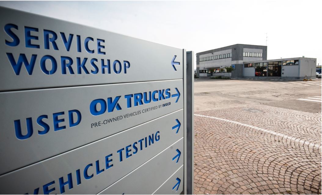 IVECO OK TRUCKS Piacenza undefined: снимка 6