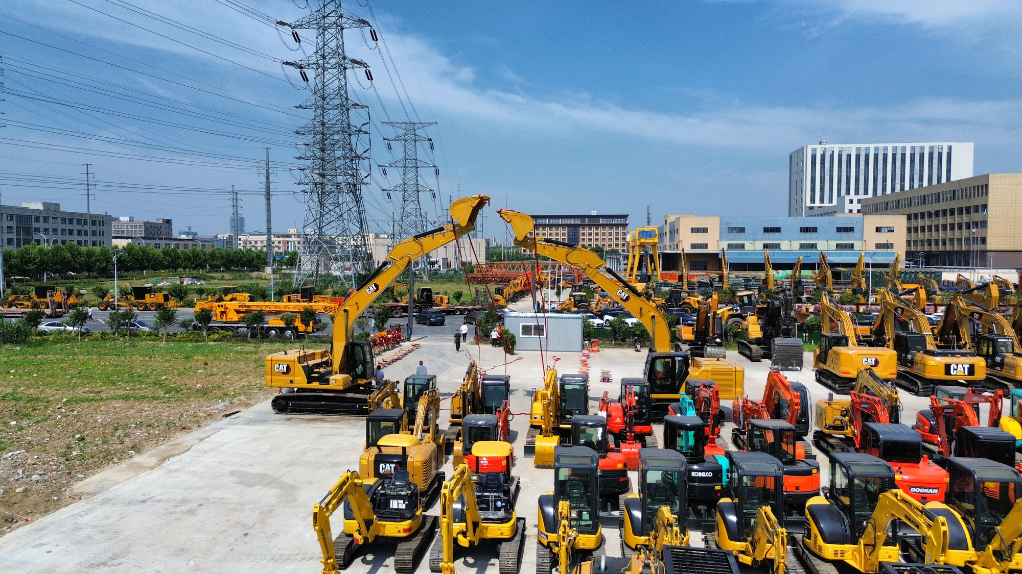 Toaks International Trading Company - Строителна техника ZOOMLION - Година: 2022, дизел, Климатик undefined: снимка 4