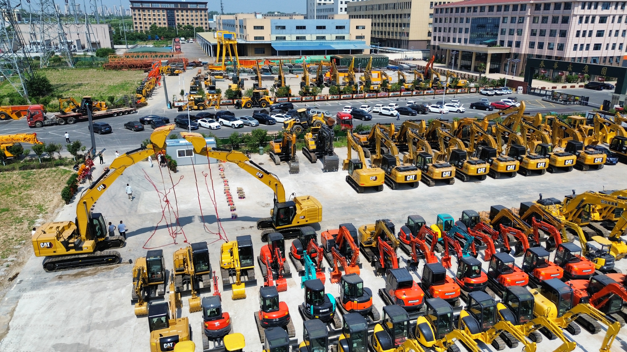 Toaks International Trading Company - Строителна техника ZOOMLION - Година: 2022, дизел, Климатик undefined: снимка 1