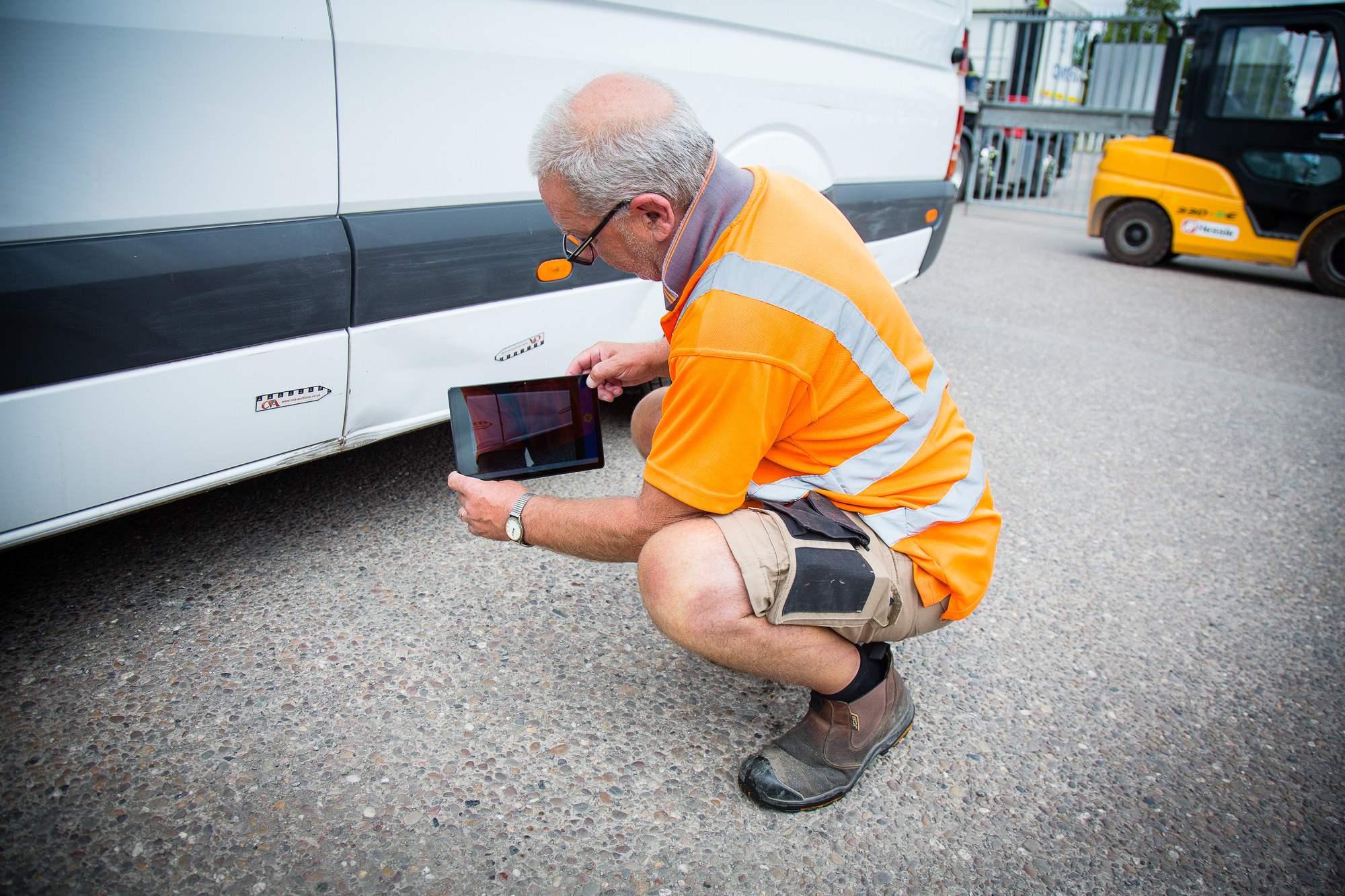 COMMERCIAL VEHICLE AUCTIONS LIMITED - Лекотоварни автомобили FORD Transit - Година: 2019, дизел undefined: снимка 10