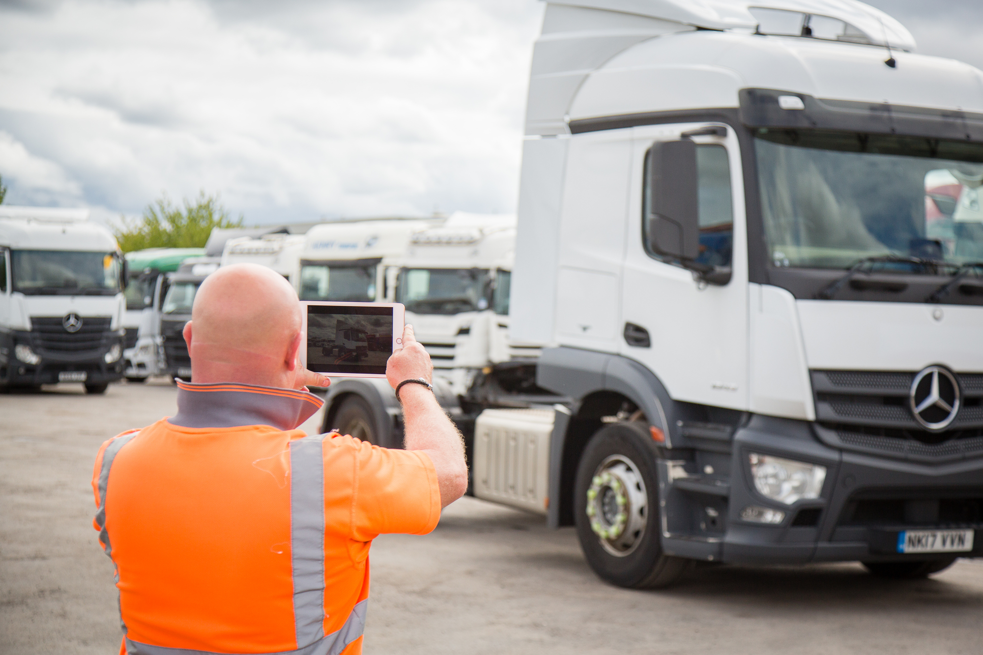 COMMERCIAL VEHICLE AUCTIONS LIMITED - Лекотоварни автомобили FORD Transit - Година: 2019, дизел undefined: снимка 15