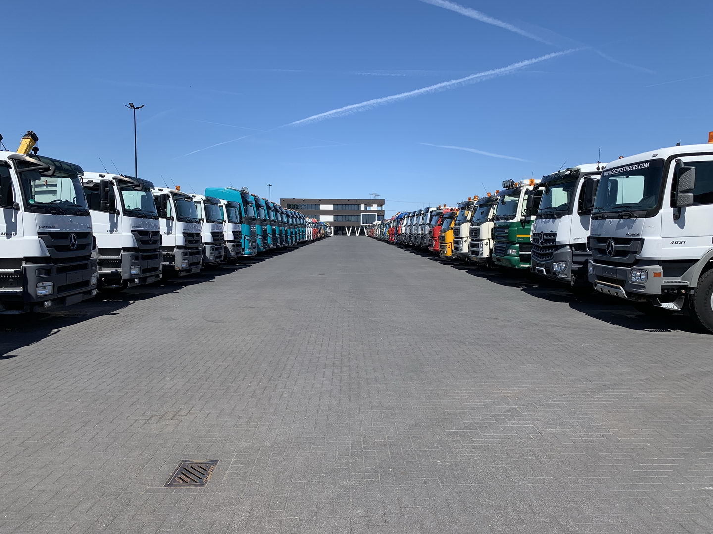 Geurts Trucks B.V. - Влекачи MERCEDES-BENZ undefined: снимка 9