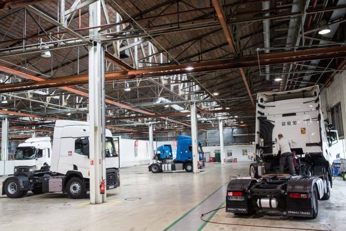 Renault Trucks France - Камиони RENAULT - дизел undefined: снимка 8