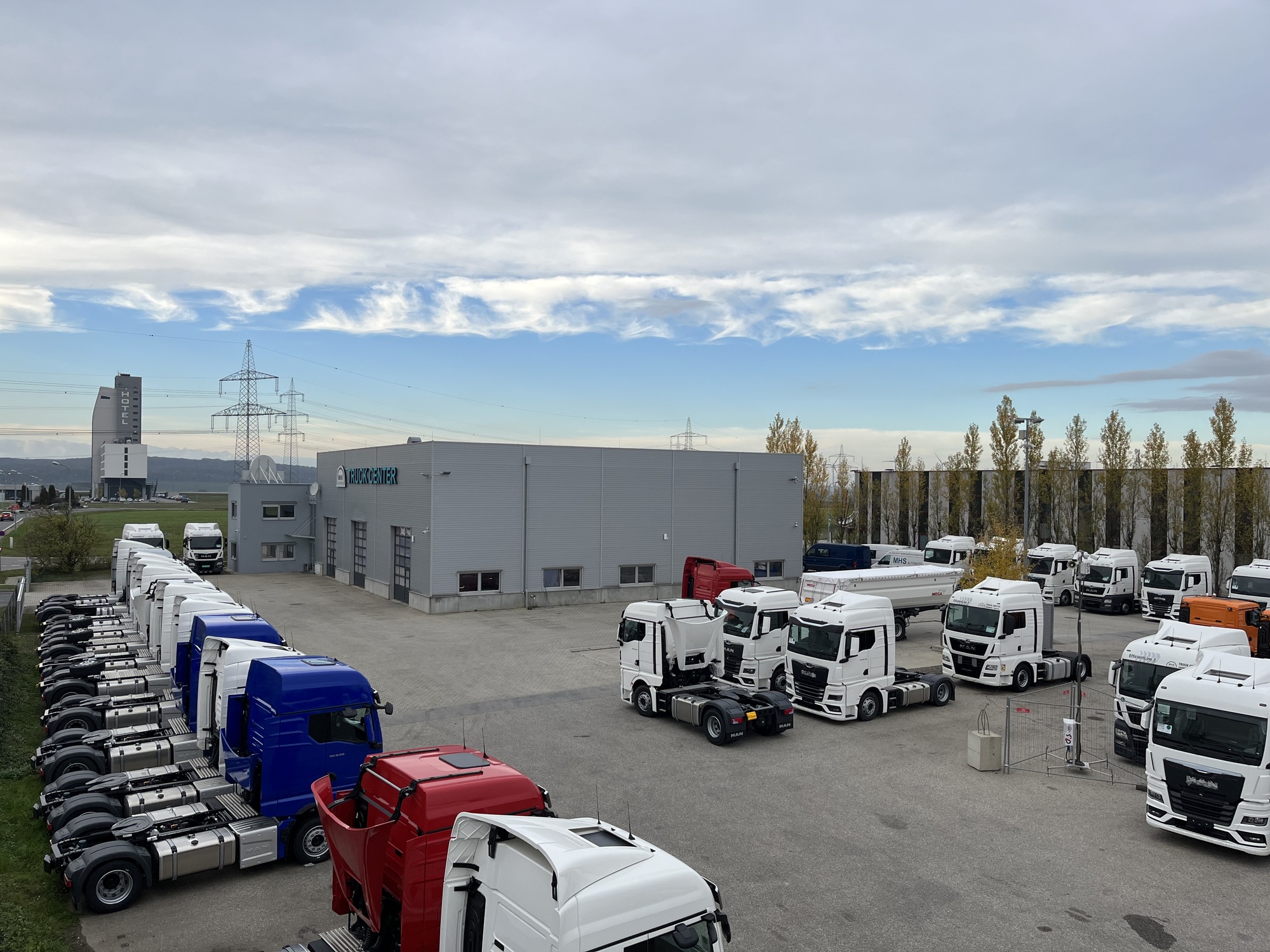 MHS Truck Center GmbH undefined: снимка 3