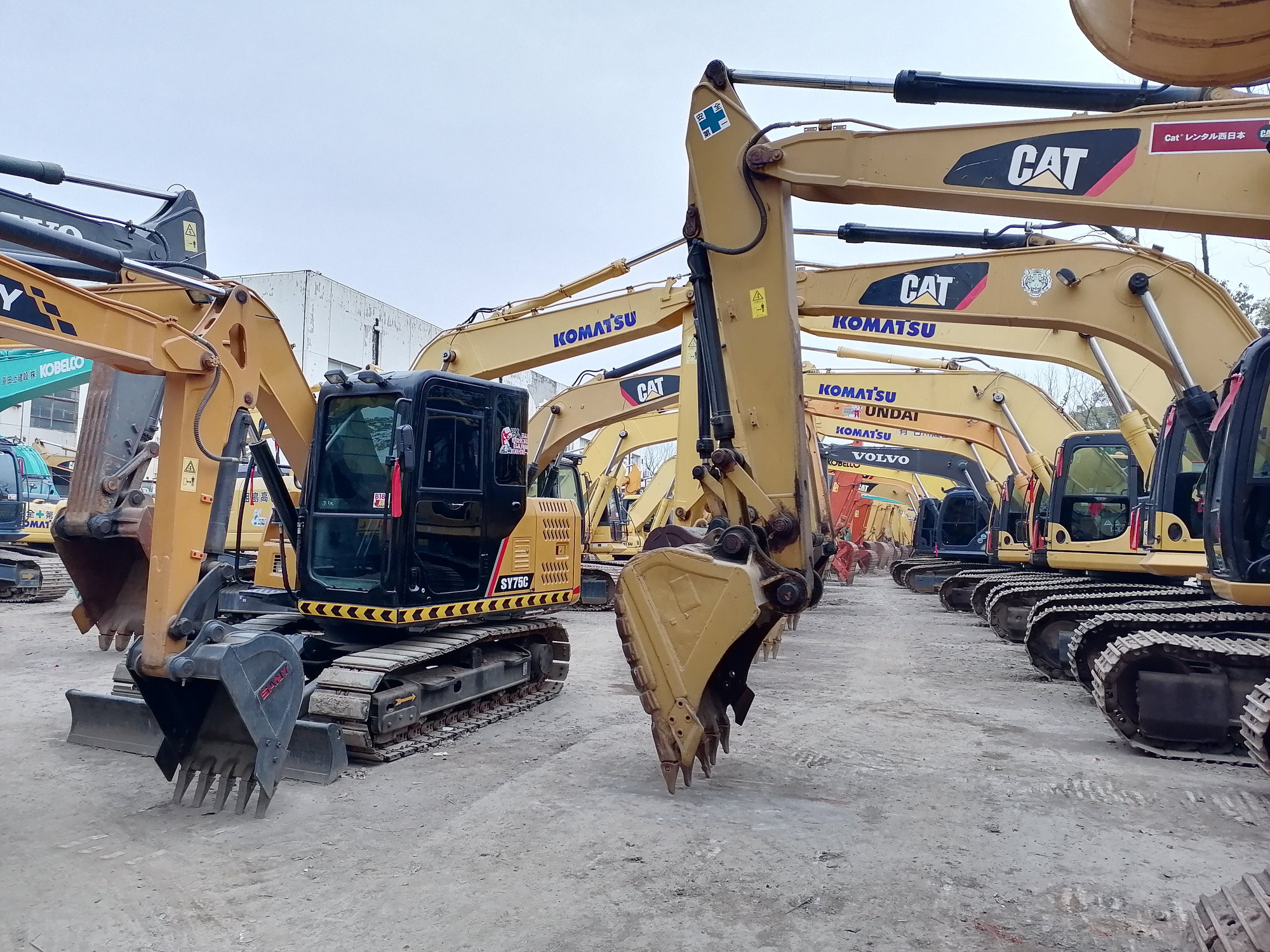 Qingdao Higher Weight Trade Co. LTD - Камиони - Десен волан undefined: снимка 8