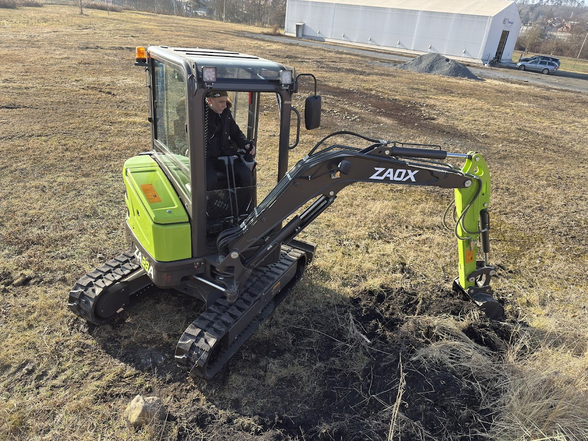 ZAOX CONSTRUCTION MACHINERY A.S. undefined: снимка 4