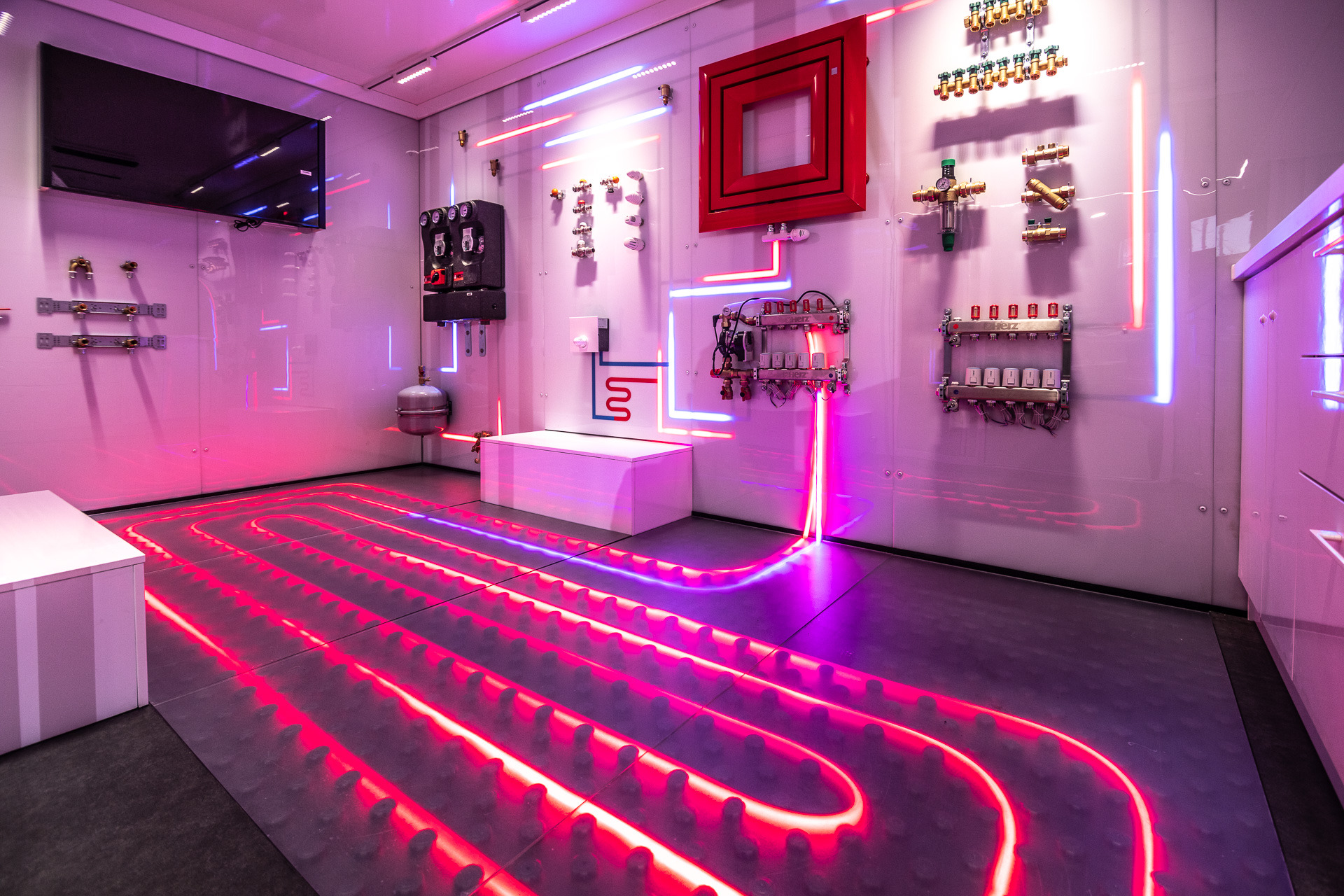 IDEX Denys Kharlamov undefined: снимка 53