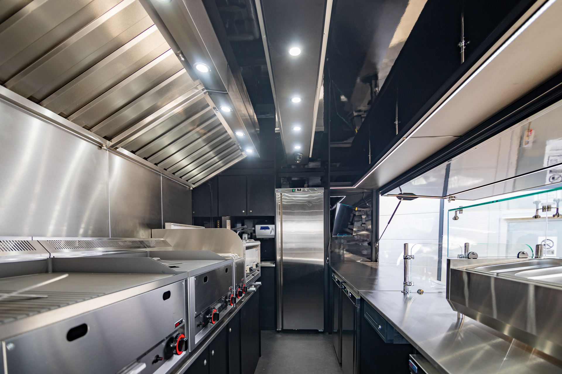 IDEX Denys Kharlamov undefined: снимка 49