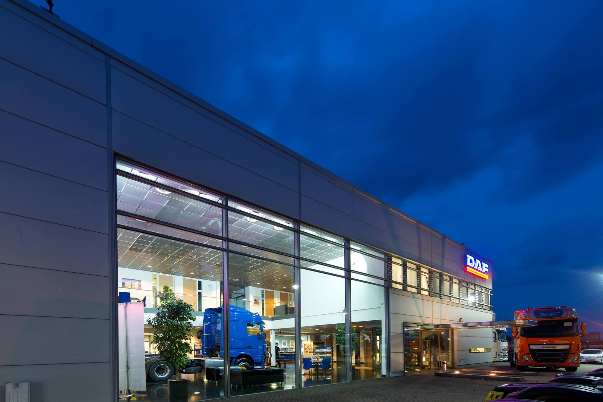 DAF Berlin GmbH - Камиони DAF XD - Нов undefined: снимка 1