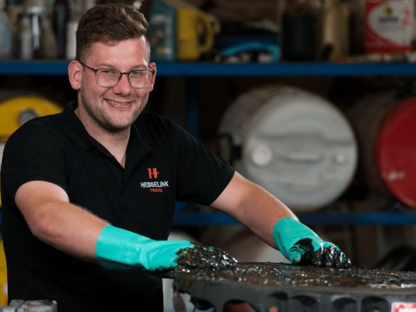 Hesselink Trucks B.V. - Влекачи IVECO - Нидерландия undefined: снимка 3