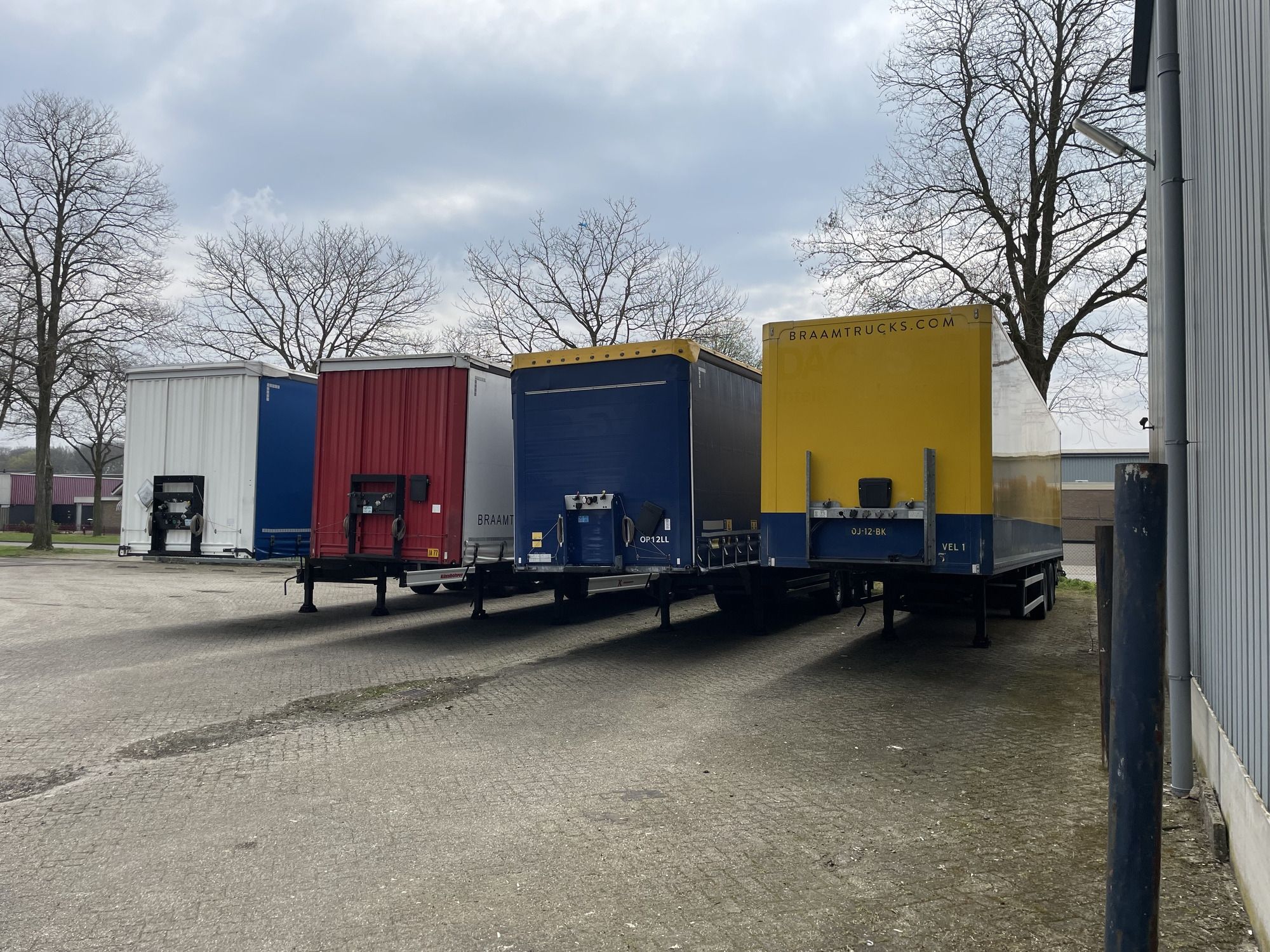 BRAAM TRUCKS & TRAILER VERHUUR B.V. - Обяви за продажба undefined: снимка 17
