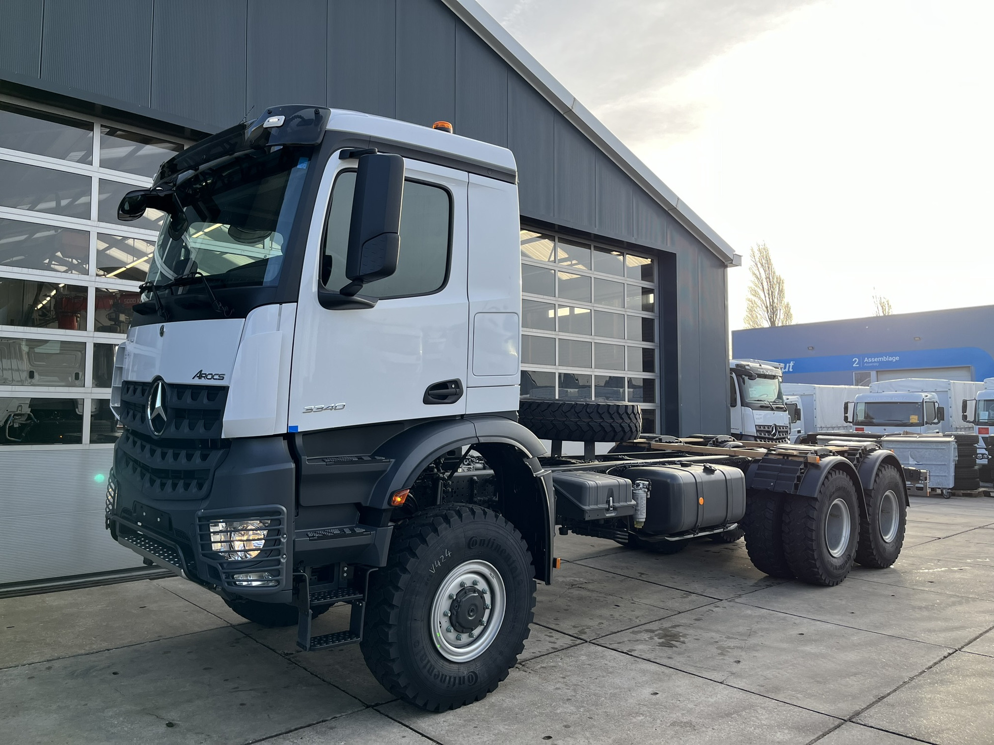 TMH Trucks - Обяви за продажба undefined: снимка 8