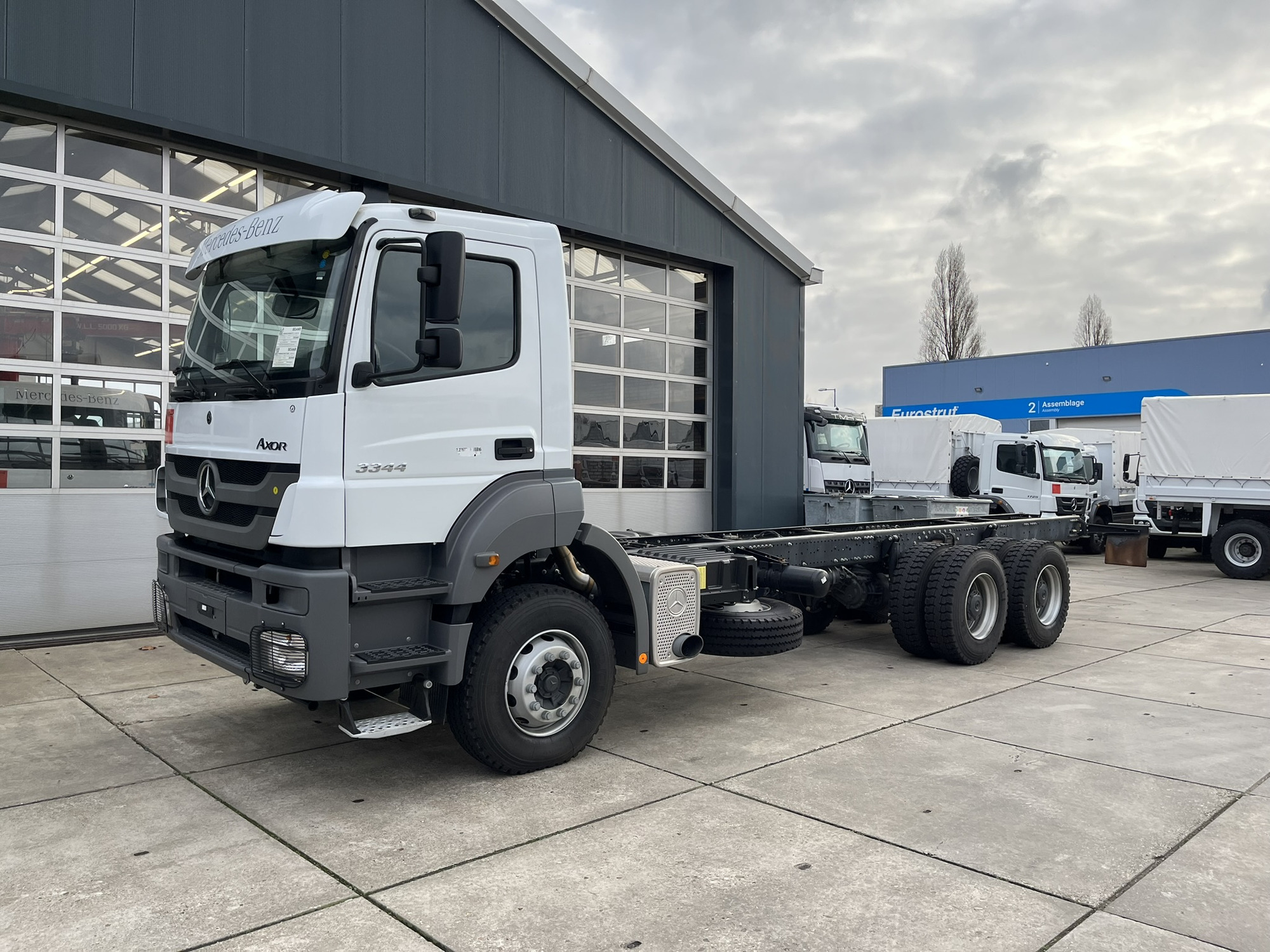 TMH Trucks - Обяви за продажба undefined: снимка 31