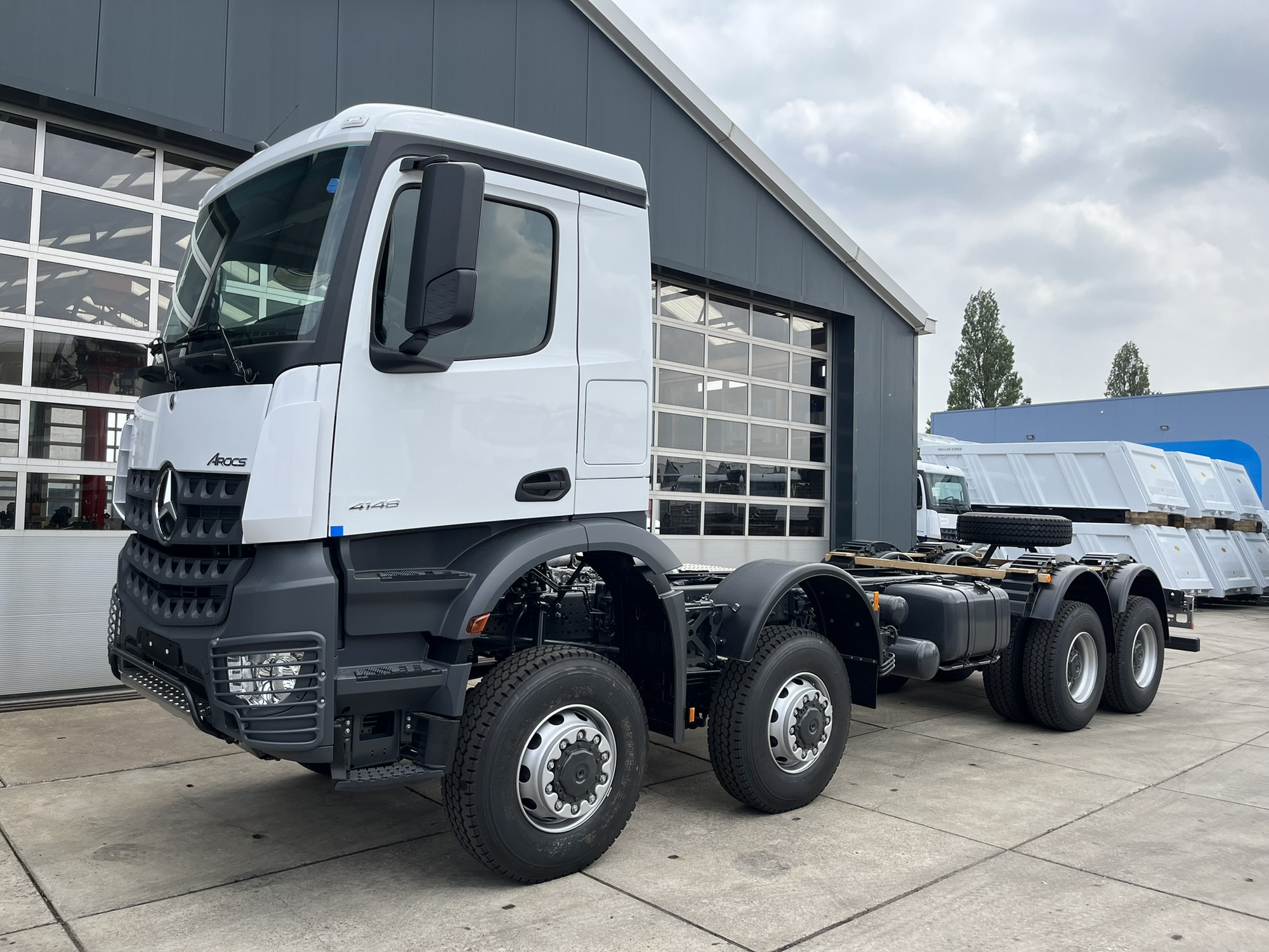 TMH Trucks - Обяви за продажба undefined: снимка 18