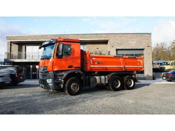 Самосвал камион MERCEDES-BENZ Arocs 2653