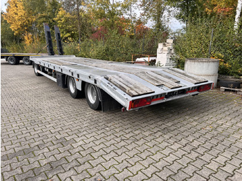 Нискорамна площадка ремарке За превоз на тежка техника Möslein TO 3 F Schwebheim 3 Achs Tiefladeranhänger: снимка 5 Нискорамна площадка ремарке За превоз на тежка техника Möslein TO 3 F Schwebheim 3 Achs Tiefladeranhänger: снимка 5