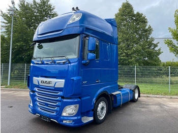 Влекач DAF XF 530