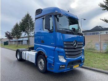 Влекач MERCEDES-BENZ Actros 1943
