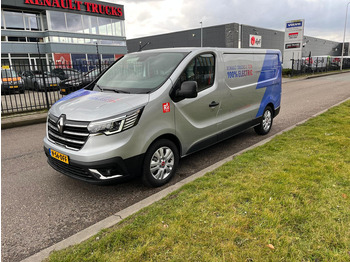 Малък ван RENAULT Trafic E-Tech
