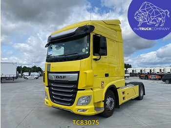 Влекач DAF XF