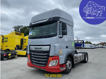 Влекач DAF XF
