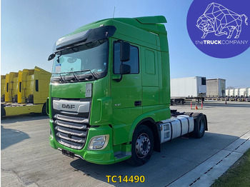 Влекач DAF XF