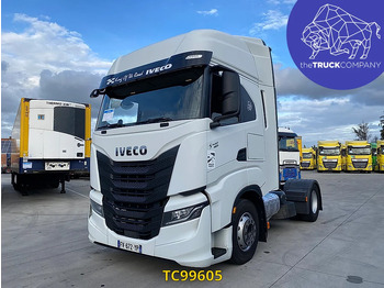 Влекач IVECO S-WAY