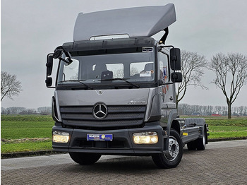 Контейнеровоз/ Сменна каросерия камион MERCEDES-BENZ Atego 1227