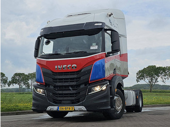 Влекач IVECO S-WAY