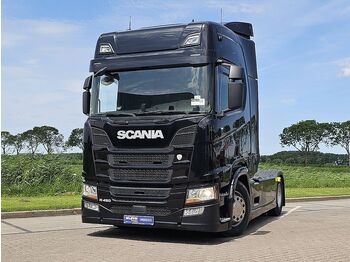 Влекач SCANIA R 450