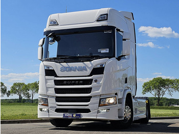 Влекач SCANIA R 460