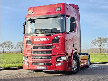 Влекач SCANIA R 460