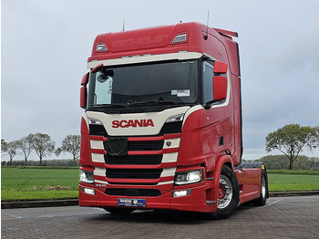 Влекач SCANIA R