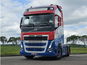 Влекач VOLVO FH 460