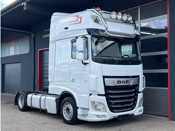 Влекач DAF XF 530