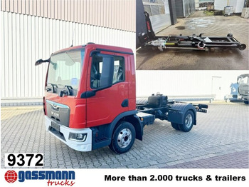 Мултилифт с кука камион MAN TGL