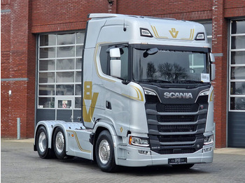 Влекач SCANIA S 660 V8