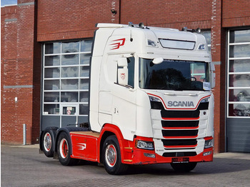 Влекач SCANIA S 500