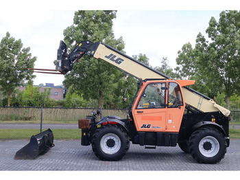 Телескопичен товарач JLG