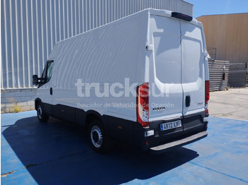 Лекотоварен автомобил фургон IVECO DAILY 35S16 F 12M3: снимка 3