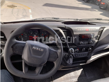 Interior photo 1: Лекотоварен автомобил фургон IVECO DAILY 35S16