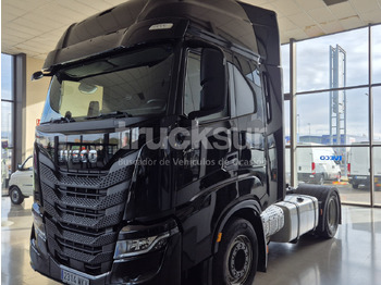 Влекач IVECO S-WAY