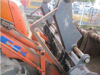 Багер-товарач Fiat Kobelco B95: снимка 4