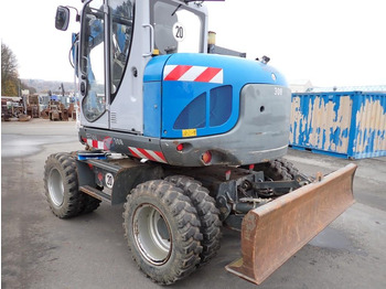 Колесен багер WACKER