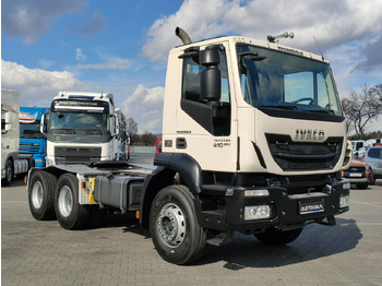 Влекач IVECO Trakker