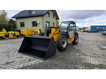 Телескопичен колесен товарач MANITOU MT 932